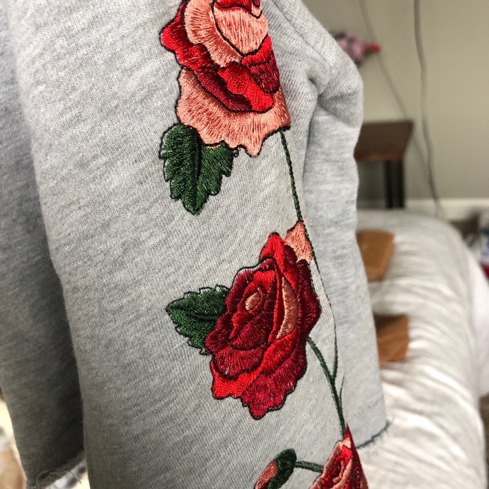 Embroidered sweater - Picture 2 of 2